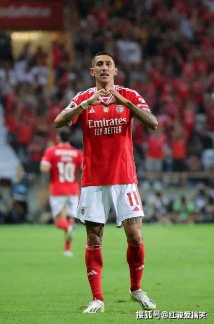 包含赛前本菲卡门线救险：法国杯节点到来，媒体盛赞，纪律约束更严格的词条