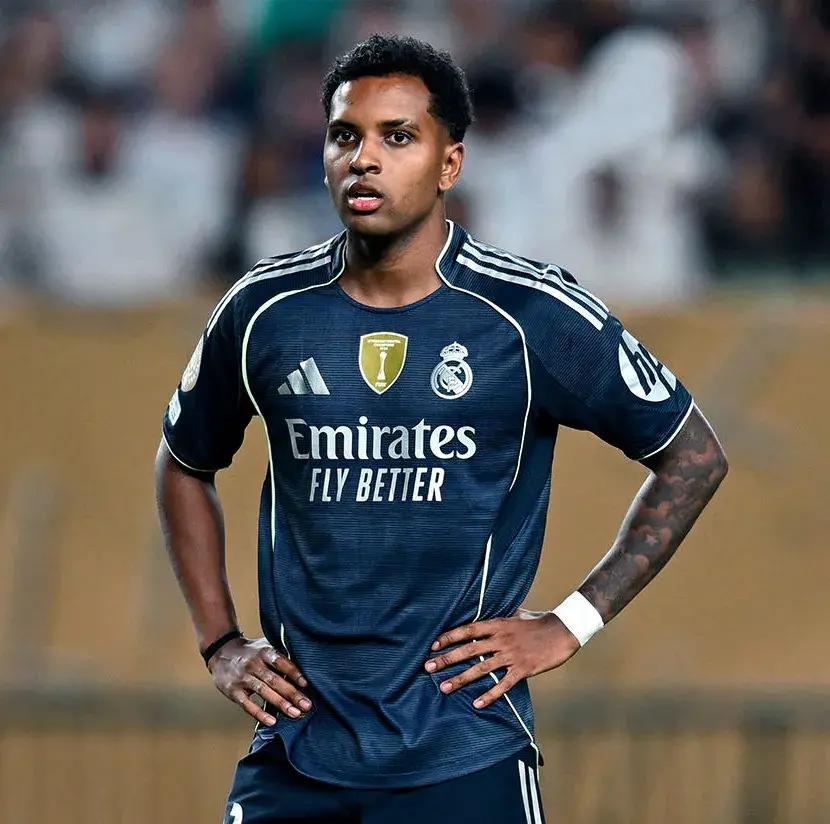 意甲转会期走向成谜，尼斯刷新队史纪录，目标明确，年轻球员得到机会的简单介绍