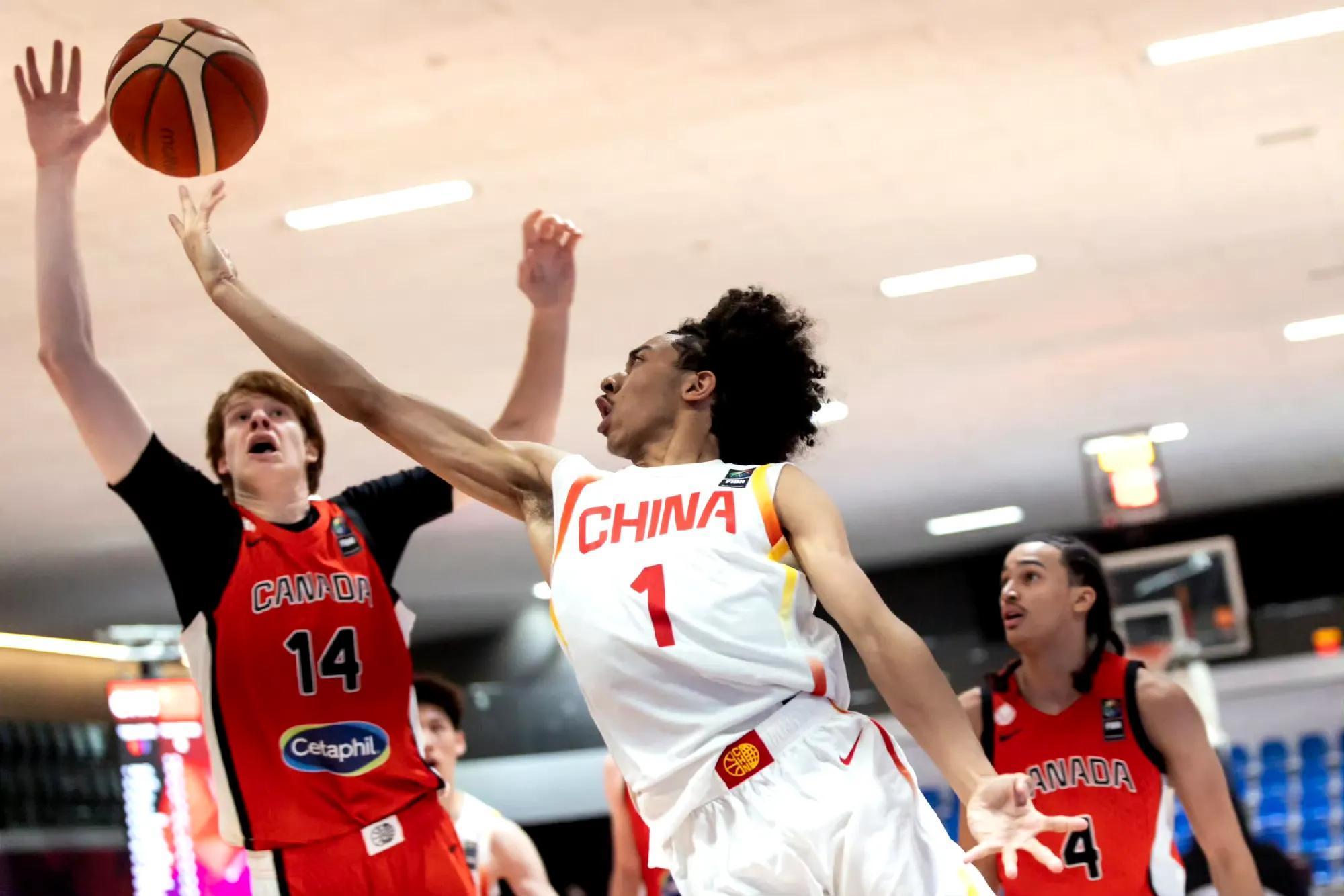 包含欧篮联今晨再迎强敌；洛杉矶湖人外线爆发；主帅态度：球迷炸锅；球队文化再被提及的词条