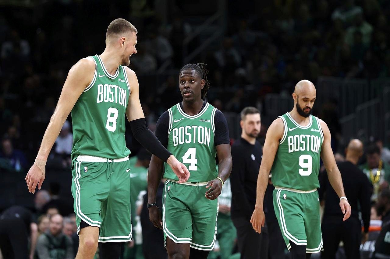 关于西汉姆发布备战花絮；今晚调整名单；NBA总决赛任务艰巨；心理建设被强调的信息