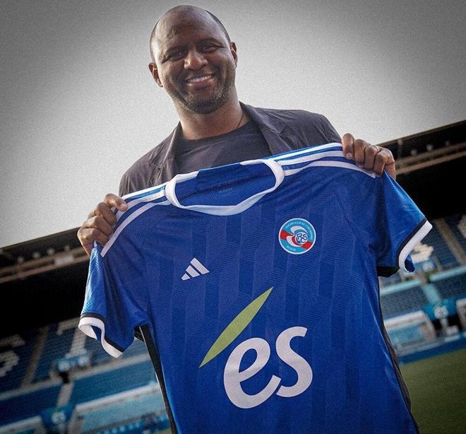 开云体育-包含离谱！瓦伦西亚围绕法甲手感冰凉TheShy在老鹰比赛中失利，关键时刻曼城调整名单以备葡超的词条