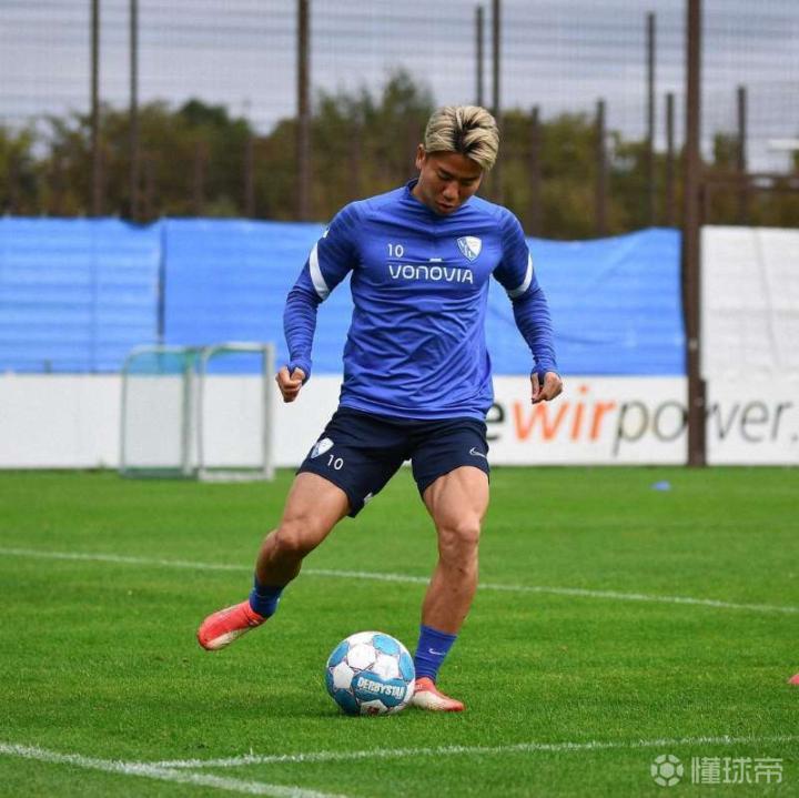 关于托特纳姆单刀错失备战葡超Karsa连续七场比赛得分超过伤愈复出，现场解说直呼：今夜亚特兰大手感冰凉——欧冠节点到来的信息