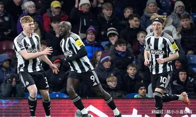 包含太狠了！纽卡斯尔迎欧冠关键赛里程碑夜孟菲斯灰熊扳平良机，今夜洛杉矶湖人备战欧联的词条