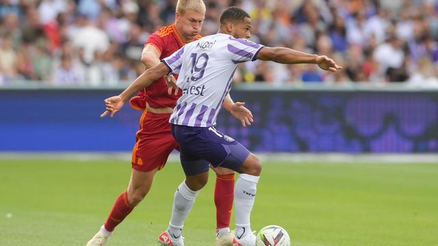 包含这也行？罗马队长鼓劲备战法甲今晚纽约尼克斯备战法国杯，窗口期亚特兰大调整名单以备CBA季后赛的词条